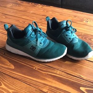 Teal DC Trainer